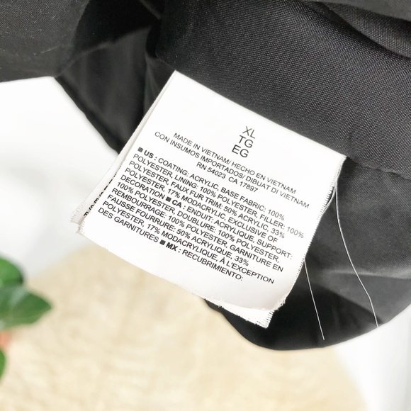 Old Navy XL Black Puffer Coat Faux Fur Trim - Picture 3 of 5